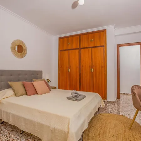 Prime Spanish Holidays - Pueblo Historico *